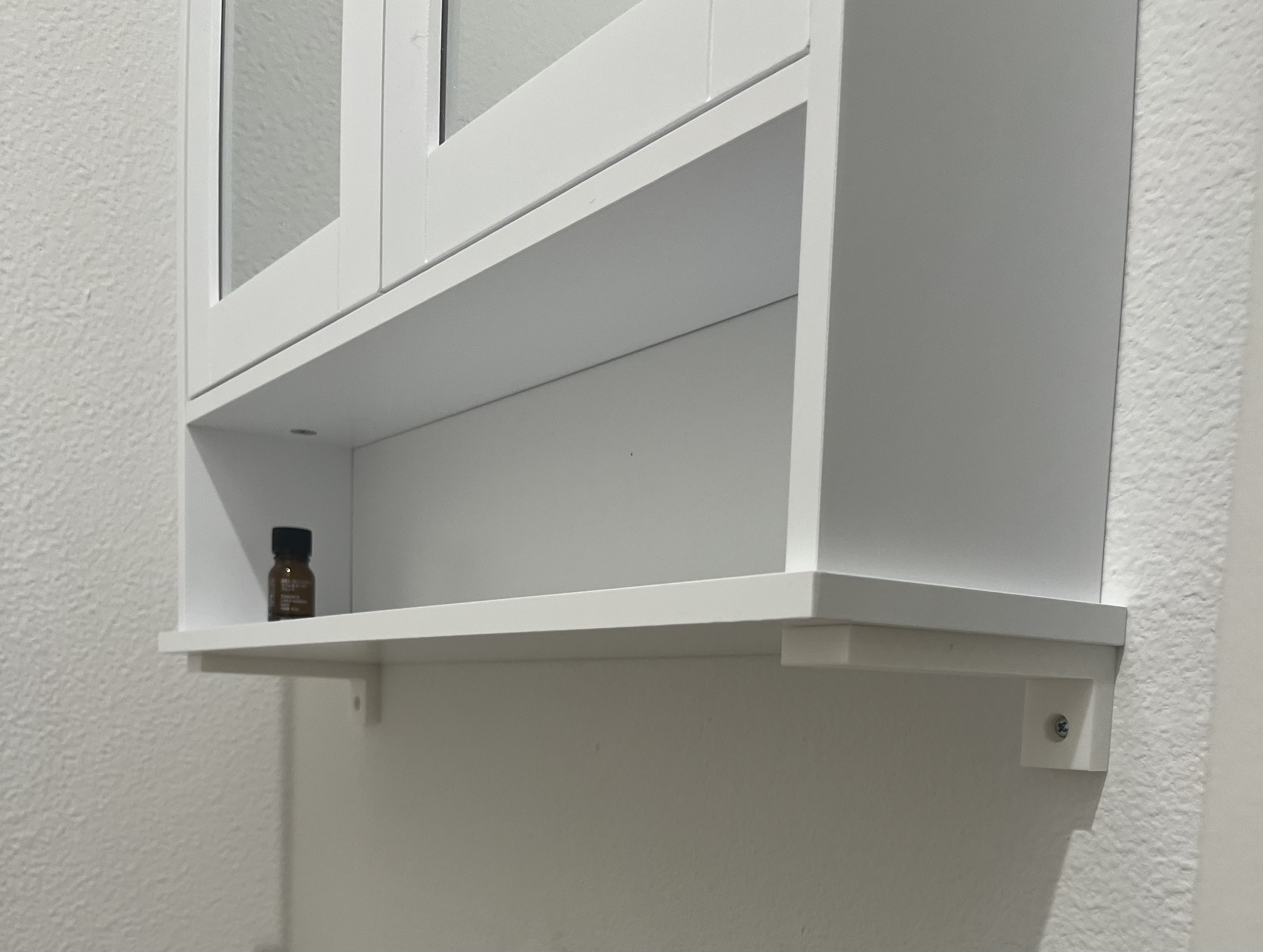 Cabinet Support 7
